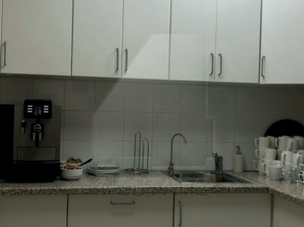 Аренда торговых и офисных помещений в бизнес-центре класса Премиум, м.Площадь революции.