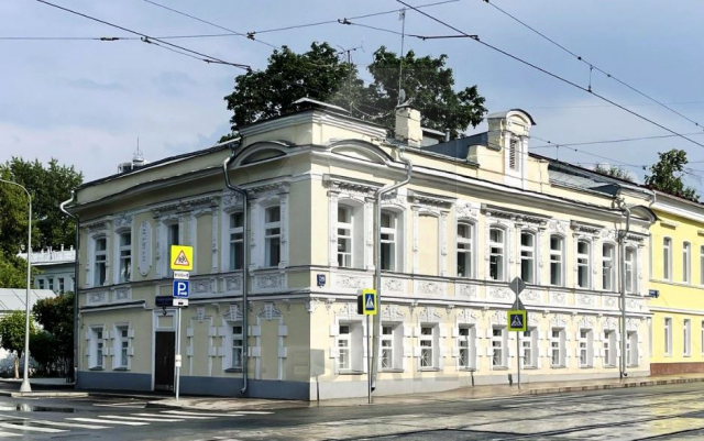 Аренда презентабельного особняка класса А , с мебелью, м.Новокузнецкая.