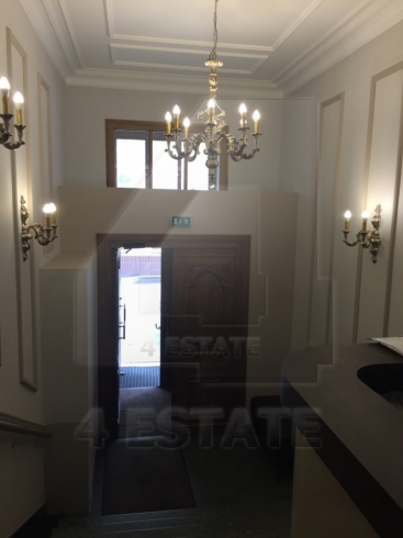 Продаются офисы в бизнес центре класса В+, м.Смоленская.