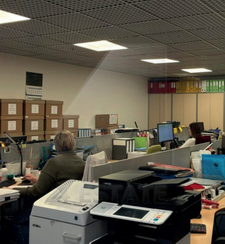 Аренда торговых и офисных помещений в бизнес-центре класса Премиум, м.Площадь революции.