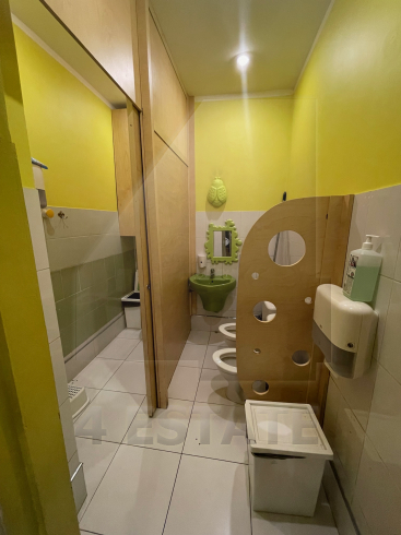 Продажа помещения с отдельным входом в особняке класса А, м.Арбатская.