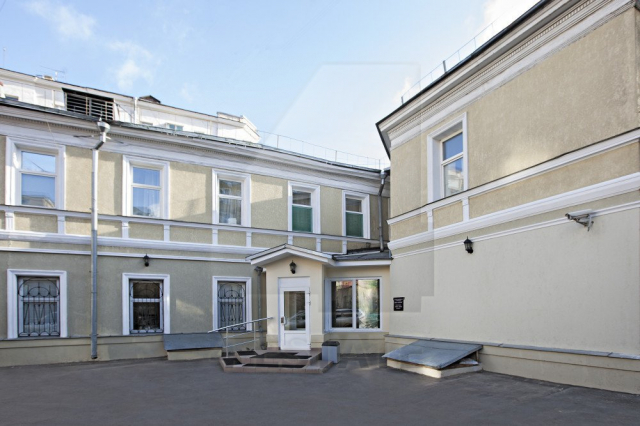 Помещение с отдельным входом, м.Курская.