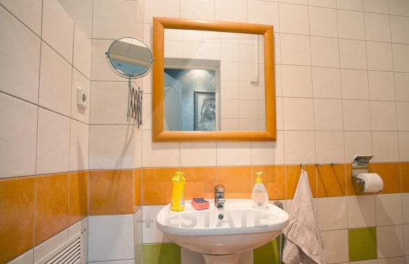 Продажа помещения под офис.