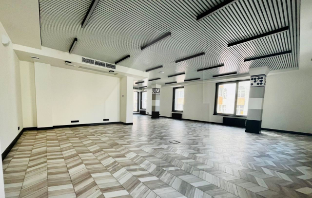 Аренда офиса в бизнес-центре, м.Курская.