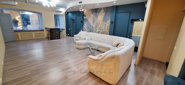 Аренда торгового помещения, м.Цветной б-р.