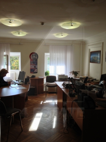 Офис в особняке класса В+, м. Курская.