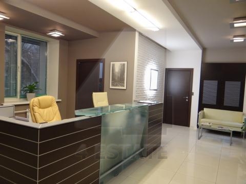 Продажа бизнес центра класса В+, м.Курская.