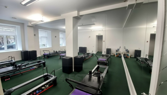 Аренда помещения с отд. входом в особняке класса В+, м.Театральная.