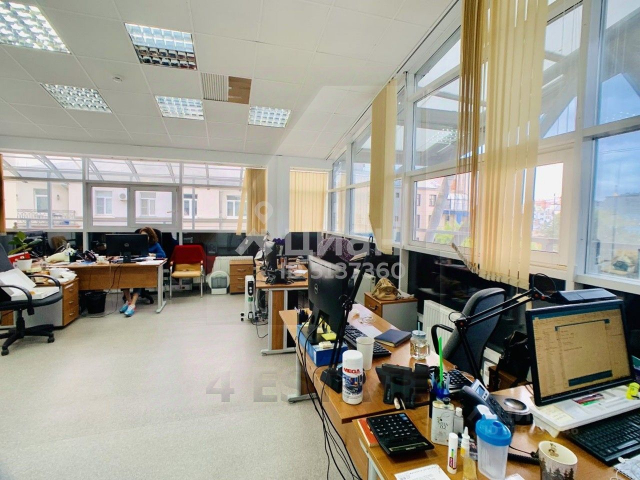 Офис в бизнес центре В+, м.Цветной б-р.