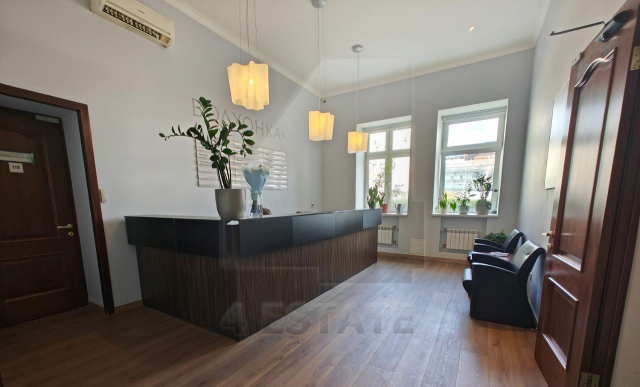 Аренда офисов в особняке класса В+, м.Кропоткинская.