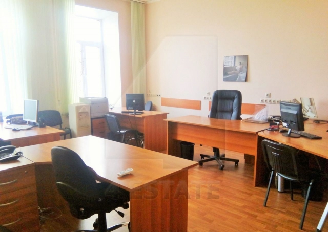 Аренда офисного и банковского помещения в особняке, м.Полянка.