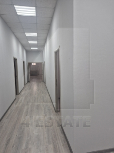 Офисное здание классса В, м. Улица 1905 г.