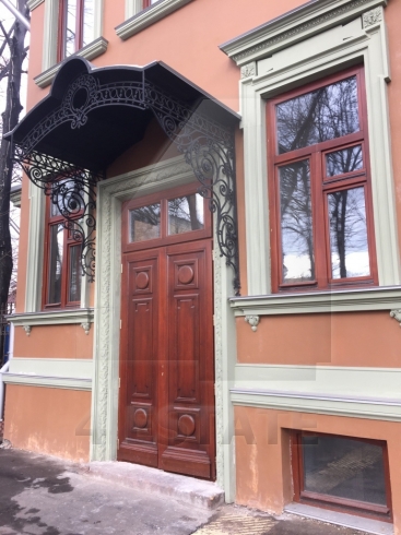 Аренда реконструированного здания класса А, м.Достоевского.