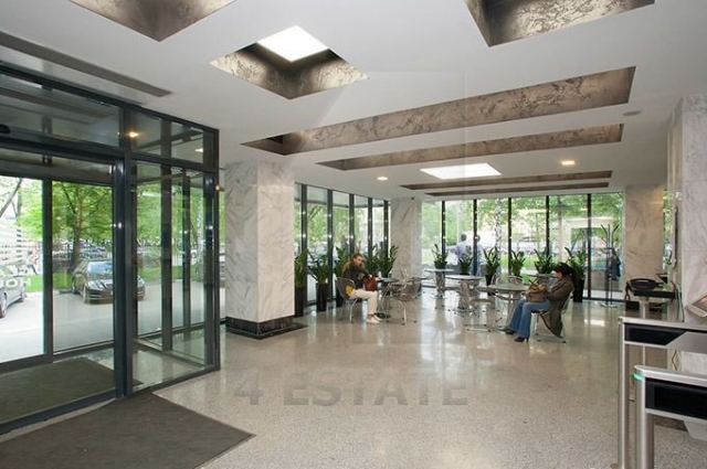 Продажа презентабельного бизнес центра и особняка, м.Добрынинская.