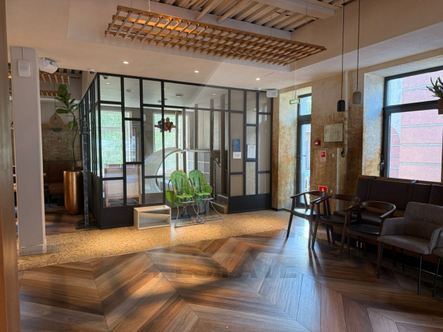 Аренда торгового помещения в особняке класса А, м.Новослободская.