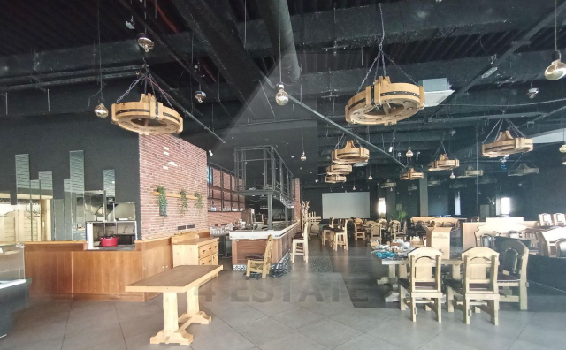 Бизнес-центе "Сафа", м.Новослободская.