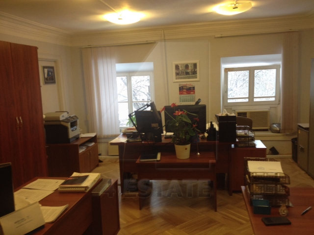Офис в особняке класса В+, м. Курская.