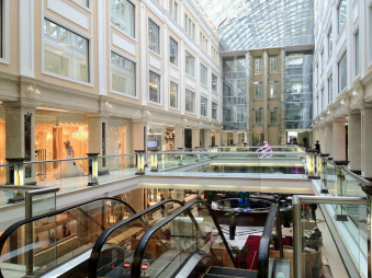 Аренда торговых и офисных помещений в бизнес-центре класса Премиум, м.Площадь революции.