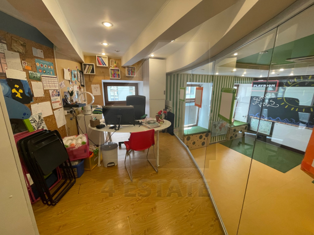 Продажа помещения с отдельным входом в особняке класса А, м.Арбатская.