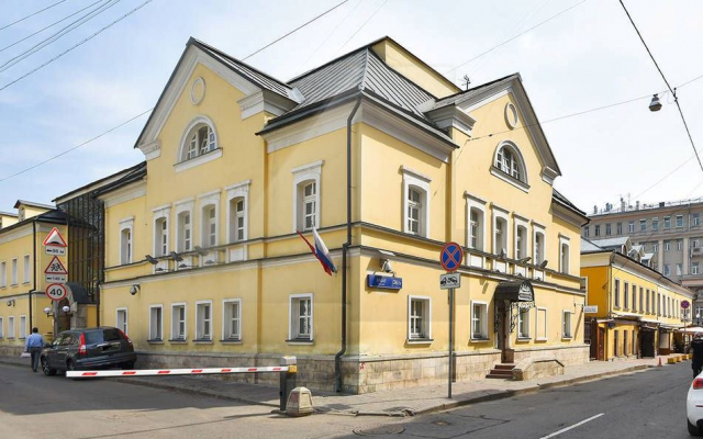 Продажа презентабельного особняка класса В+, м.Смоленская.