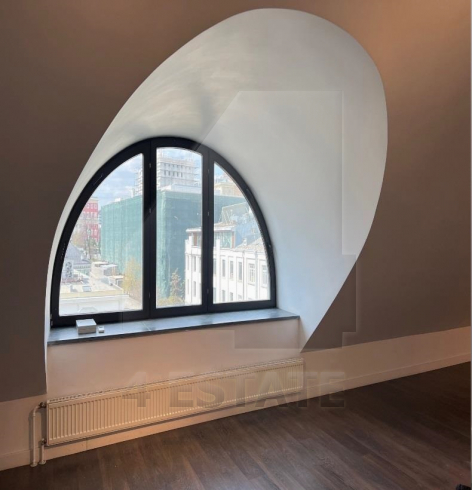 Готовые офисы в бизнес-центре класса A, м. Театральная.