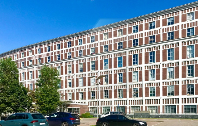 Продажа торговых помещений в бизнес-центре класса А, м.Тульская.