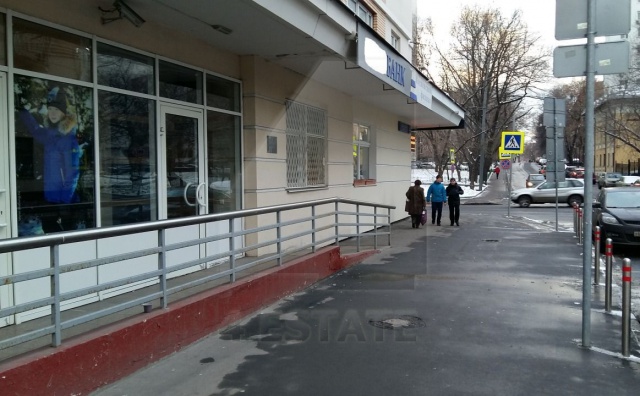 Торговое помещение(можно банк), м.Бауманская.