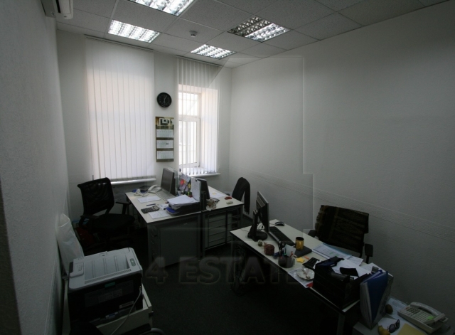 Продаются офисы в бизнес центре класса В+, м.Смоленская.