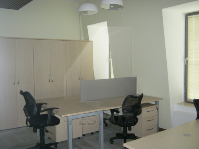 Продажа банковского особняка класса А, м.Менделеевская.