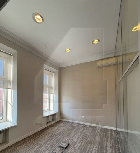 Аренда офисов в особняке класса В+, м.Кропоткинская.