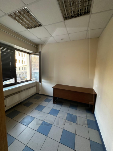 Аренда банковского помещения с отд. входом, м.Маяковская.