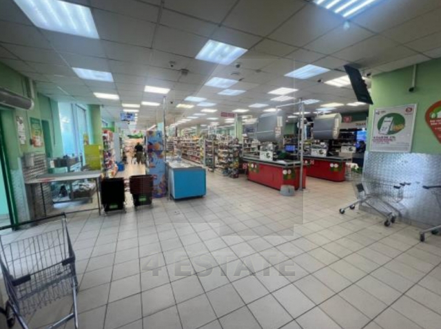 Продажа торгового помещения, м.Окская.