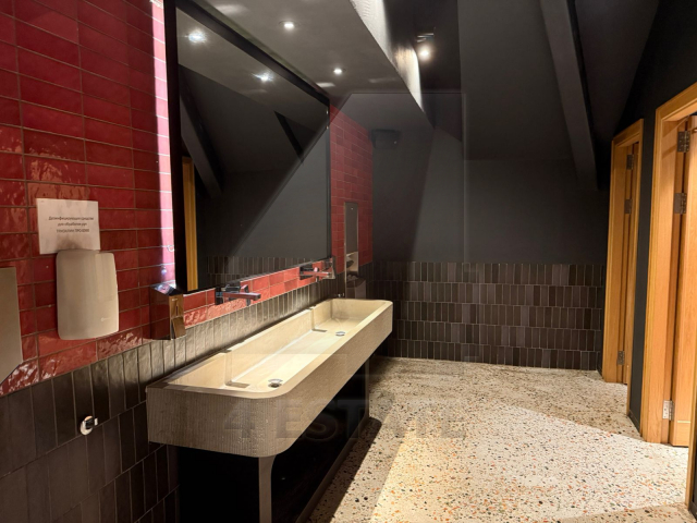 Аренда торгового помещения в особняке класса А, м.Новослободская.