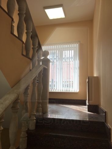 Продажа презентабельного особняка(можно банк), м.Цветной б-р.