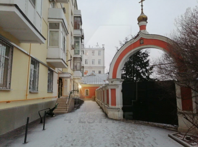 Помещение с отдельным входом, м.Цветной бульвар.