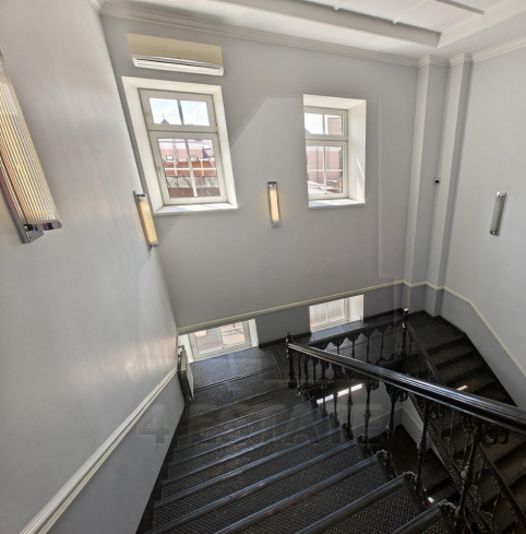 Аренда офисов в особняке класса В+, м.Кропоткинская.