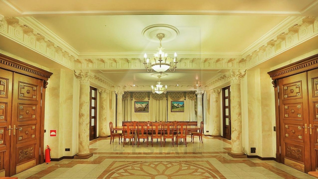 Аренда презентабельного особняка класса А, м.Полянка