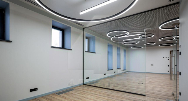 Бизнес-центр класса А "Сады Этрета", м.Цветной бульвар.