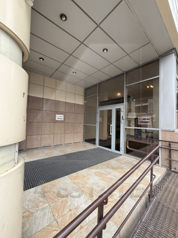 Продажа офиса в бизнес-центре класса В+, м.Бауманская.               