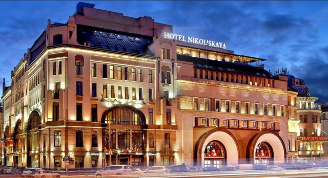 Торговая площадь в здание отеля "St. Regis", м.Лубянка.