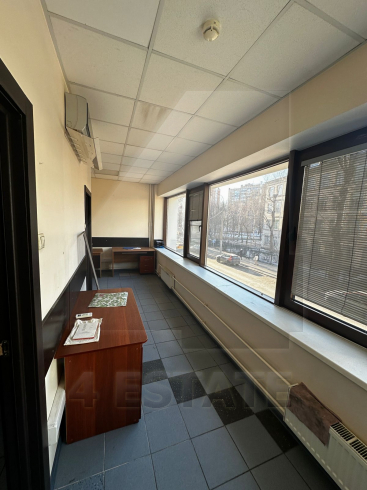 Аренда банковского помещения с отд. входом, м.Маяковская.