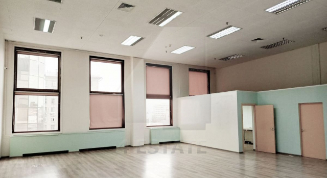 Аренда офисов в бизнес центре класса "В" м. Дмитровская.