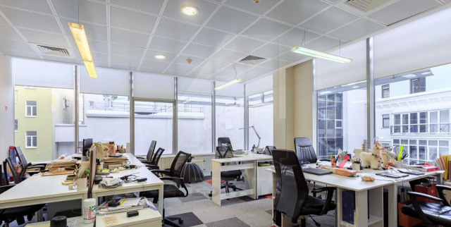 Аренда презентабельного офиса в бизнес центре класса А, м.Кропоткинская.