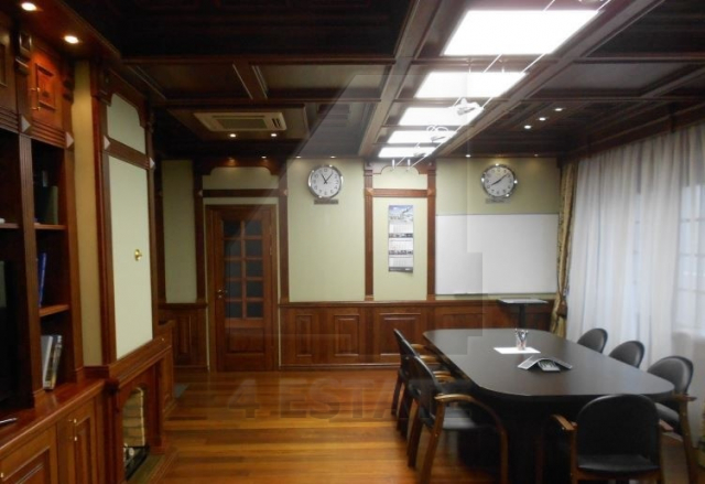 Продажа презентабельного особняка класса А, м.Арбатская.