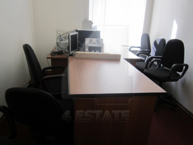 Помещение свободного назначения с отдельным входом(можно банк), м.Кожуховская.