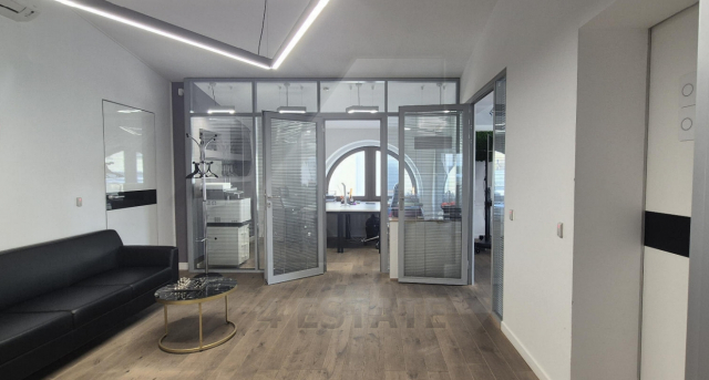 Аренда презентабельного особняка класса В+, м.Курская.