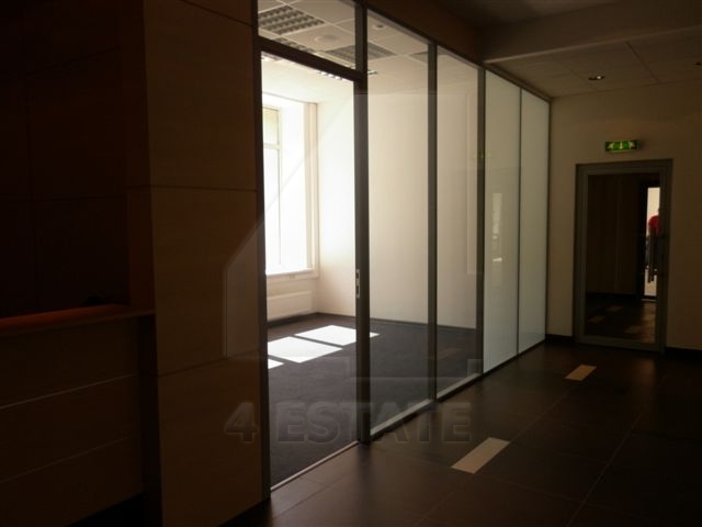 Отреставрированное здание (бизнес-центр) на продажу, м.Ленинский пр-т.