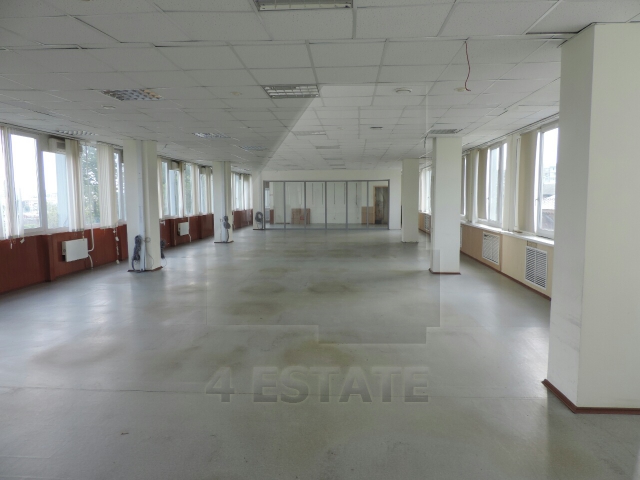 Аренда здание или офисов класса В, м.Киевская.