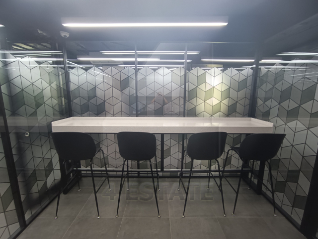 Аренда в бизнес центре класса В+, м.Новослободская.