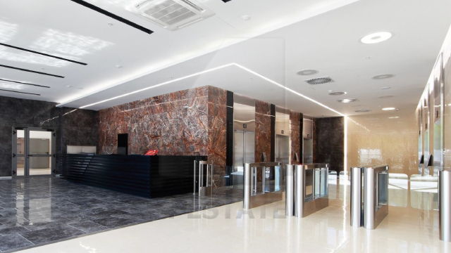 Аренда офисов в бизнес центре "Лотос", м.Нахимовский проспект.